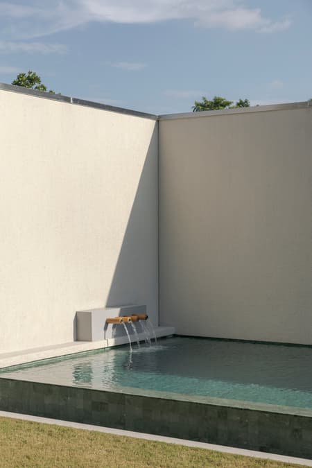 Baan Tectonix House